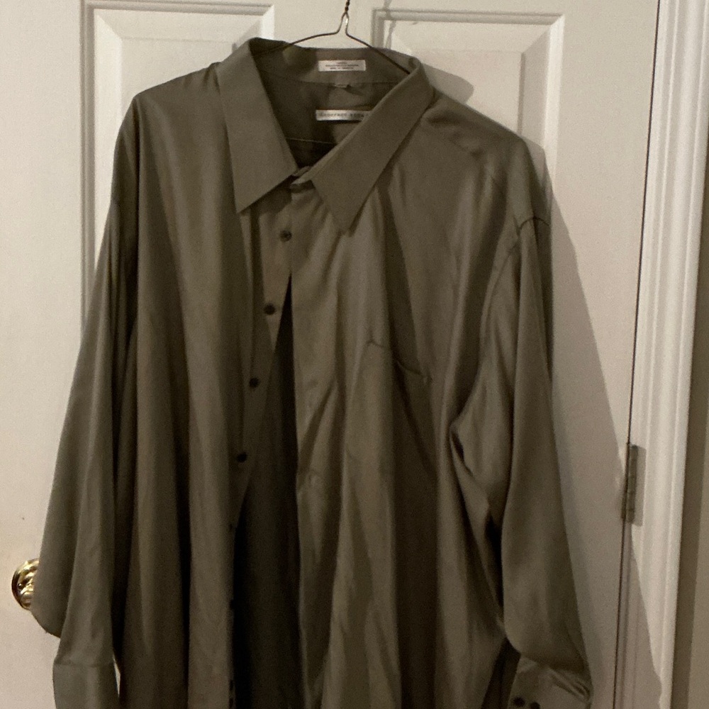 Geoffrey Beene Sateen Shirt in Elegant Beige